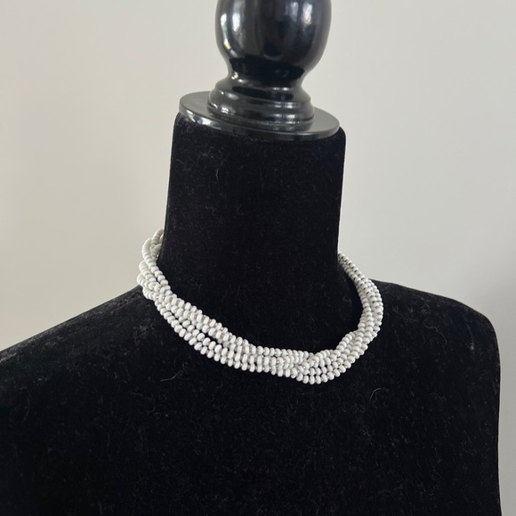 Vintage Milk glass Beaded Necklace - Picture 8 of 9